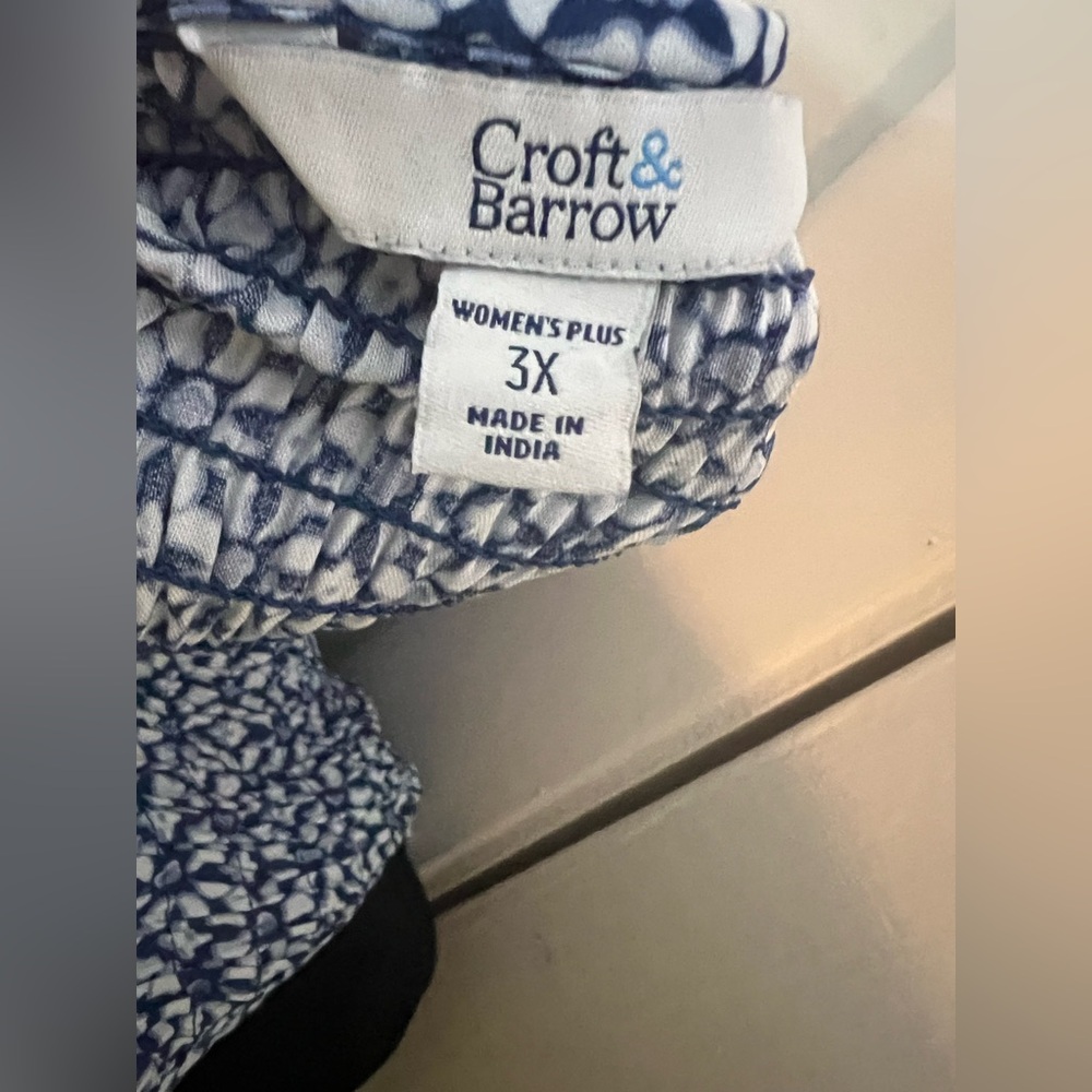 Croft & Barrow Smocked Dress – 3X
FREE BONUS: Jones New York Skort (XXXL) - Picture 6 of 9